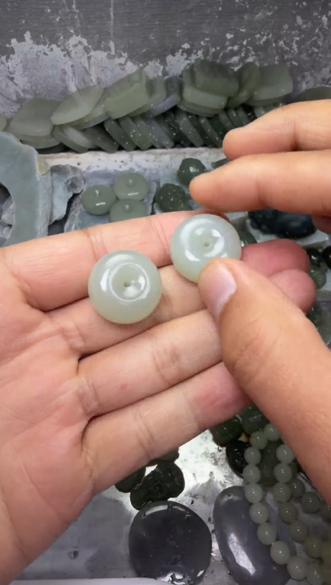 颈饰未镶嵌和田玉平安扣 多样性发一件