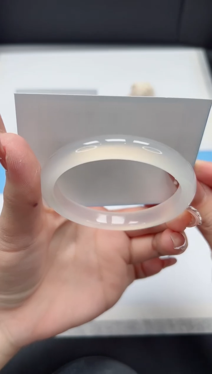 【闪购商品】石英质玉手镯未镶嵌112/荔枝57