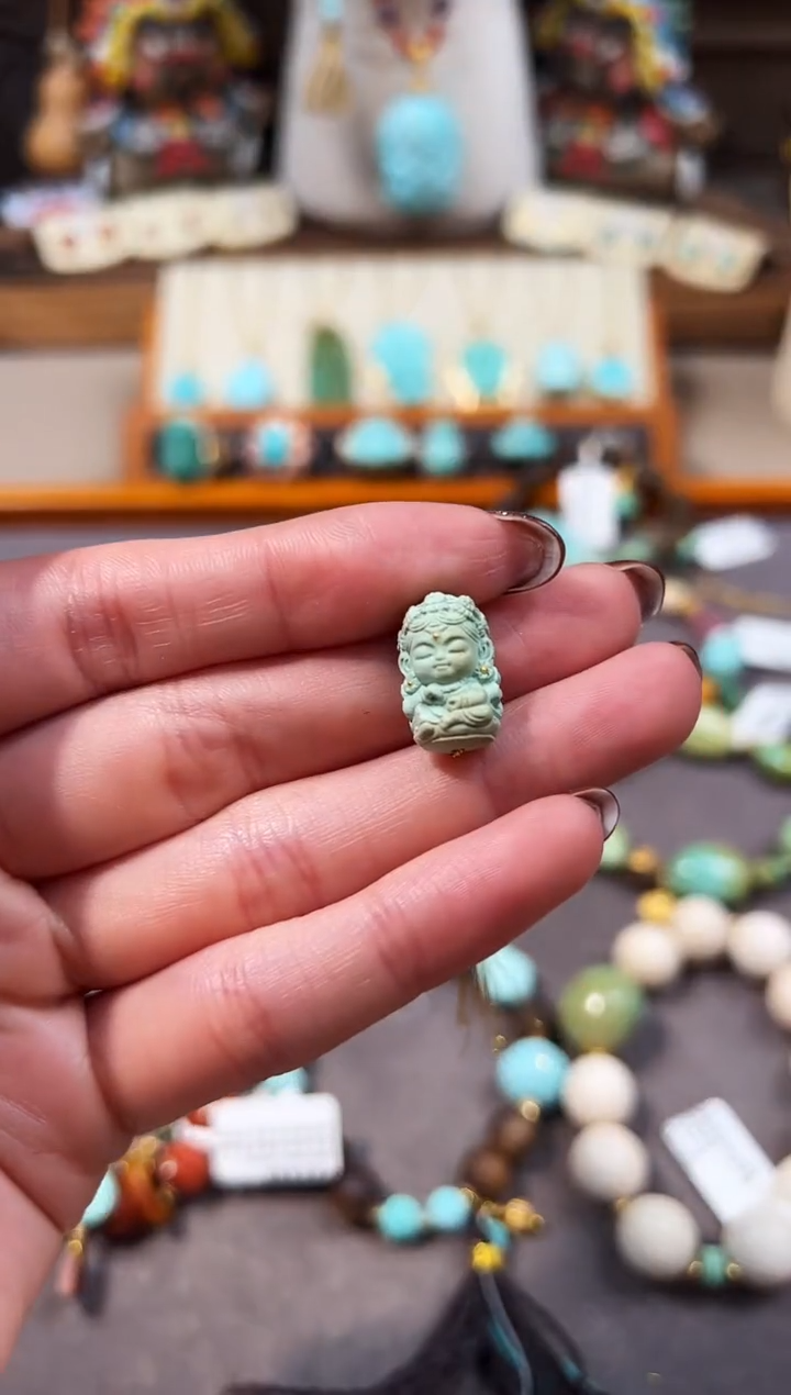 未镶嵌绿松石配饰度母