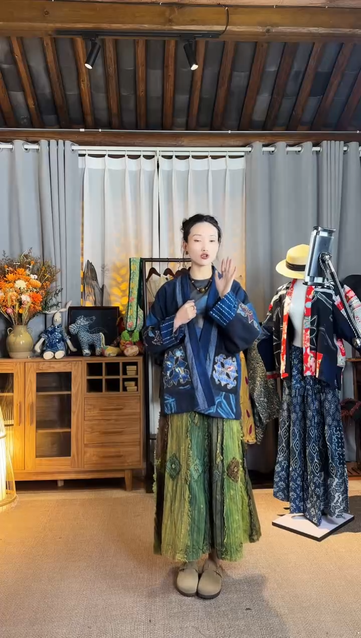 【闪购商品】设计师款蓝老绣开衫外套