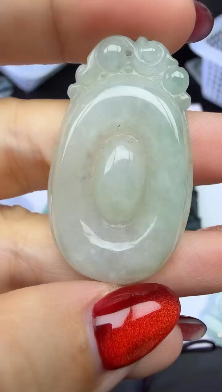 【闪购商品】翡翠颈饰未镶嵌如意