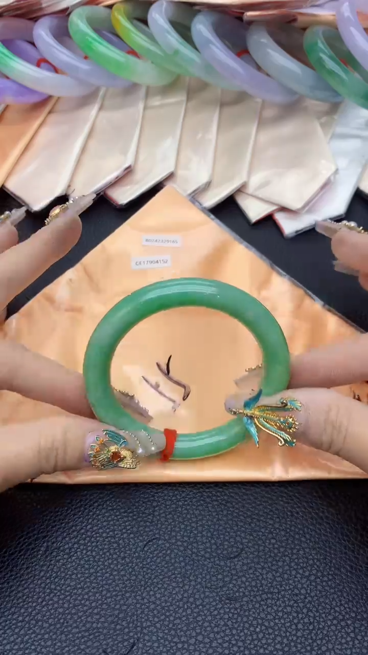 【闪购商品】翡翠手镯未镶嵌0246731195