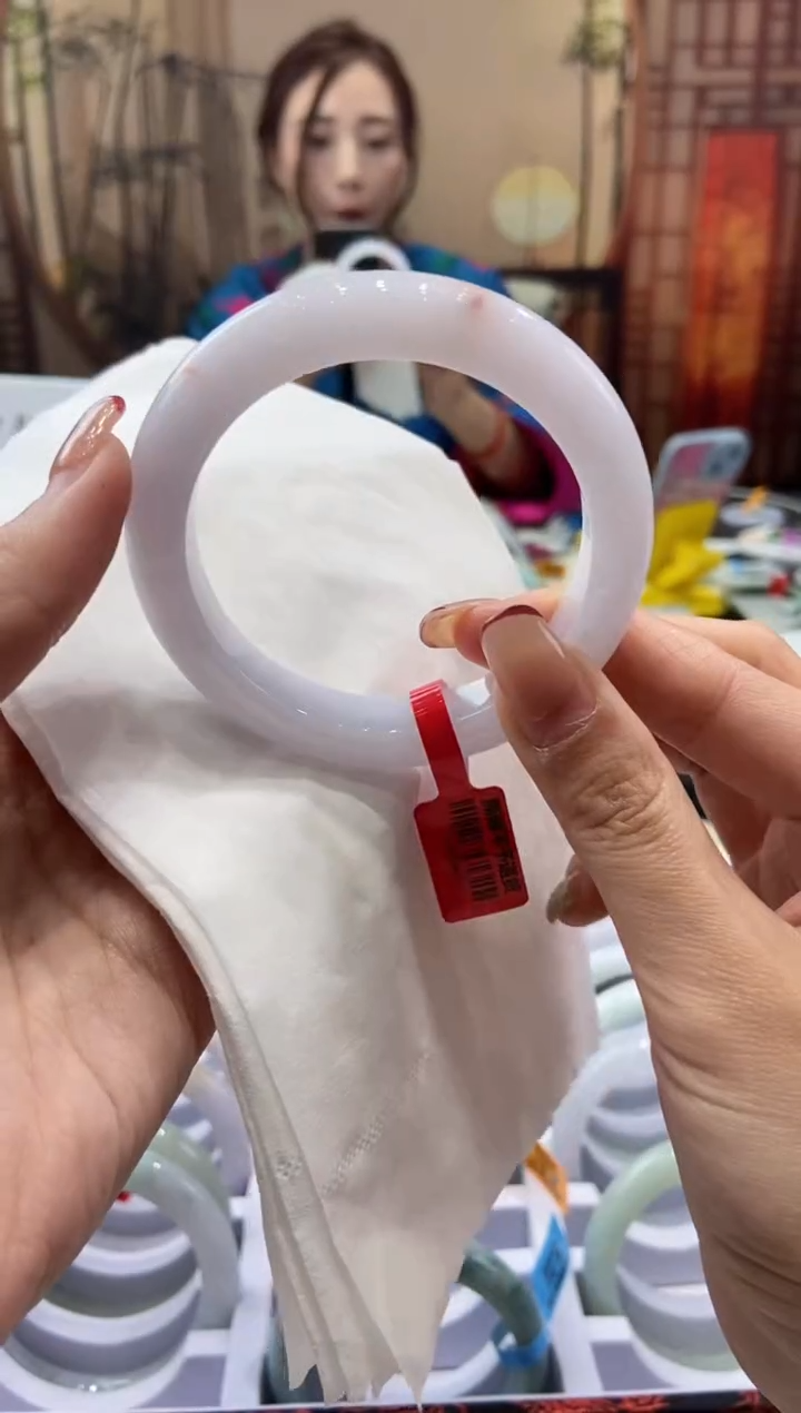 【闪购商品】翡翠手镯未镶嵌00007649
