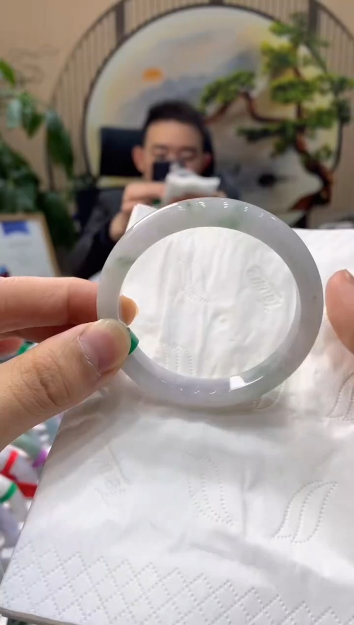 【闪购商品】翡翠手镯未镶嵌000009307