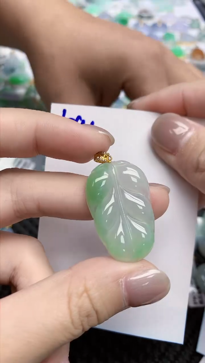 【闪购商品】翡翠颈饰18K金镶嵌天然翡翠A货