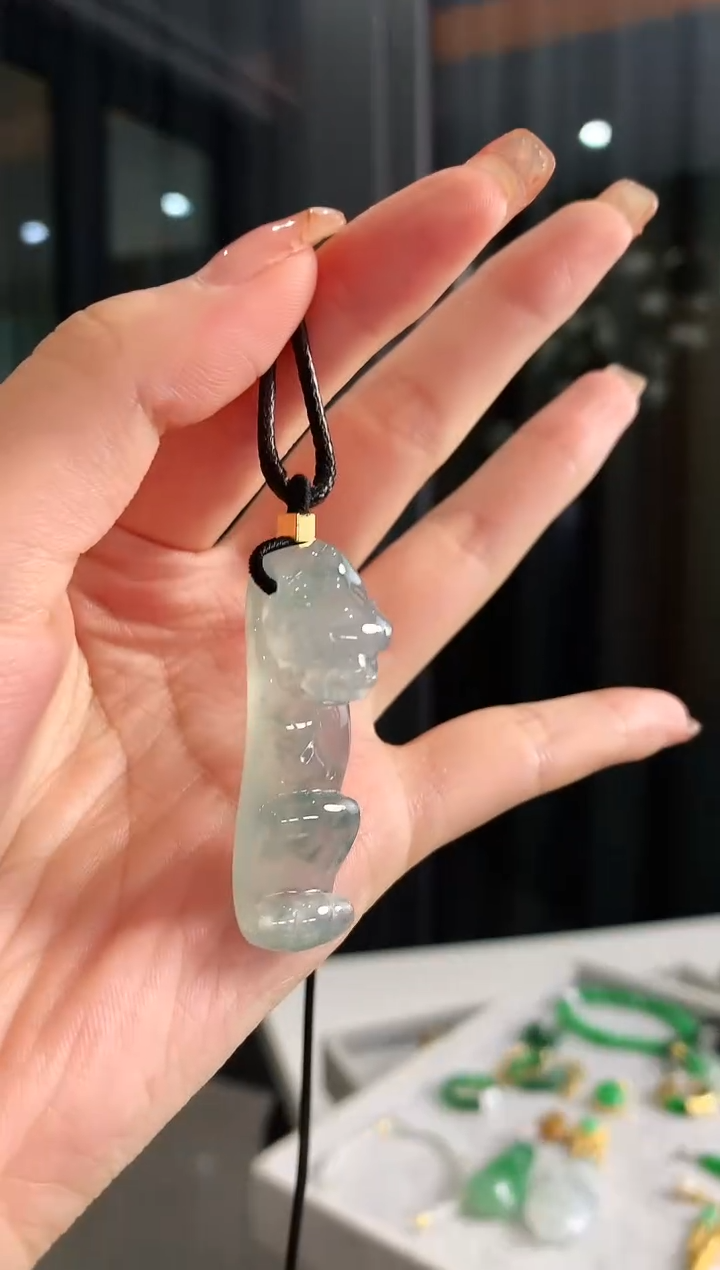 【闪购商品】翡翠颈饰未镶嵌吊坠