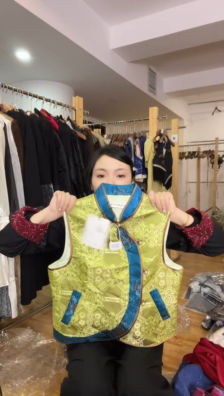 L码       120斤   马甲