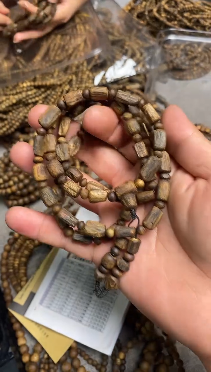 沉香手串树心油随型桶珠多圈手串多样性发一