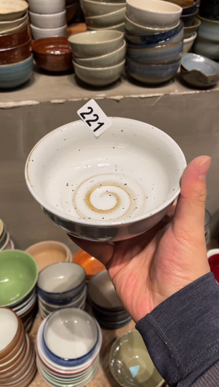 【闪购商品】瓷片221  白麻点反边小碗1个