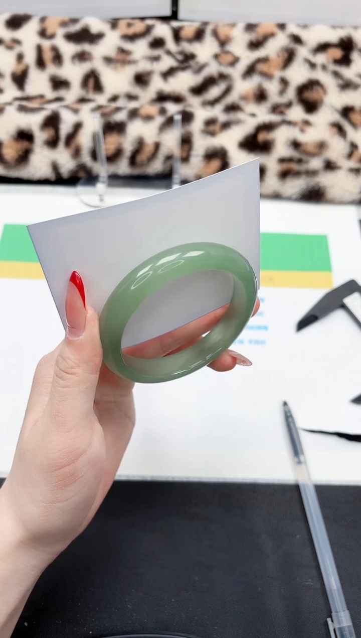 【闪购商品】石英质玉手镯未镶嵌326-56.8