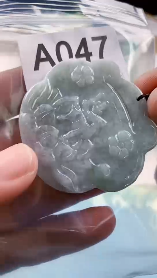 【闪购商品】翡翠挂件未镶嵌天然翡翠吊坠挂件