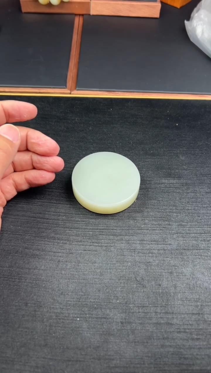 【闪购商品】和田玉镯芯未镶嵌且末微色差近矿