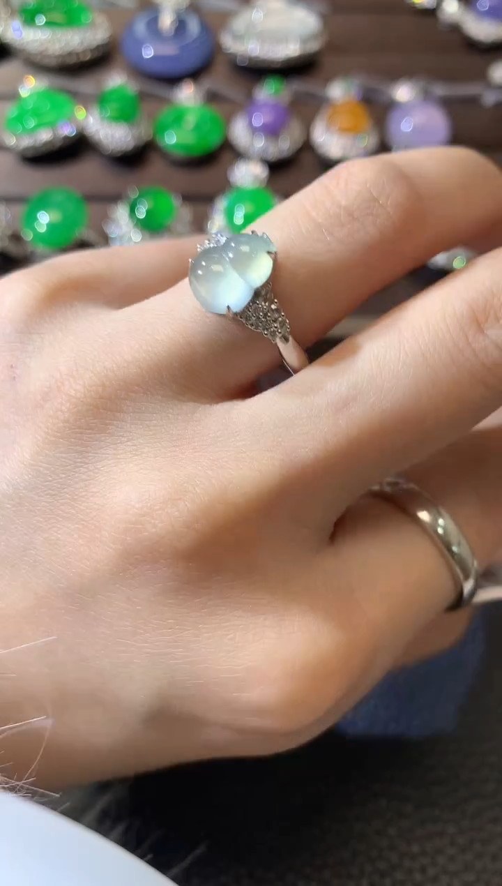 【闪购商品】翡翠戒指18K金镶嵌D4翡翠