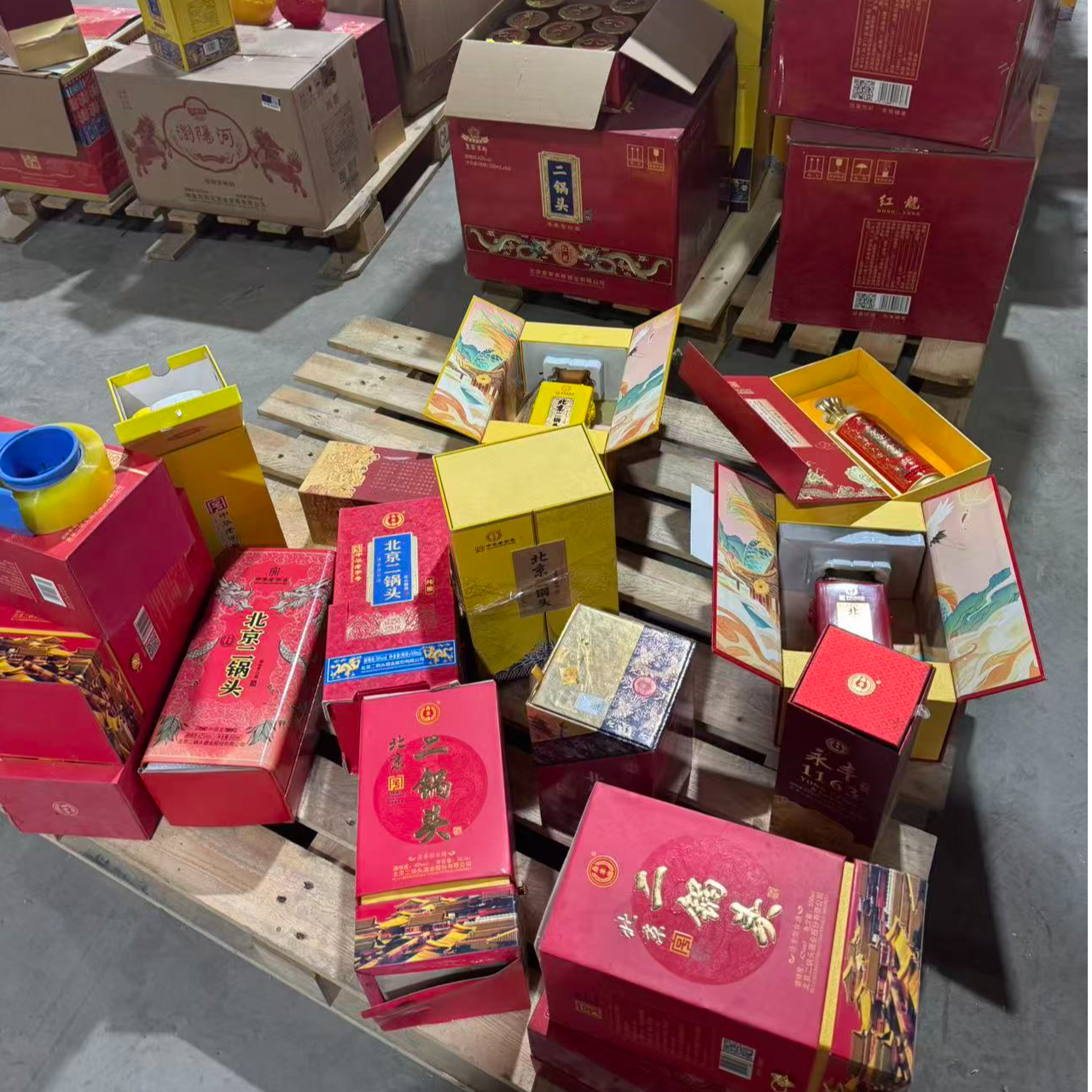 无品牌破损高货单瓶带盒粉丝福利随机发货42度