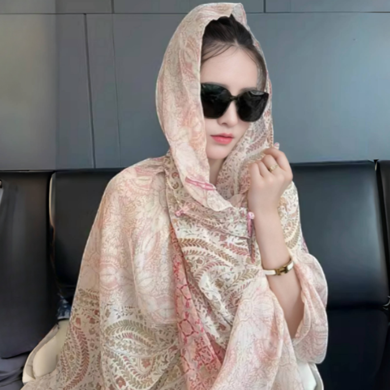 夏季防晒披肩女外搭2025新款盘扣长款民族风旅行薄款时尚百搭丝巾