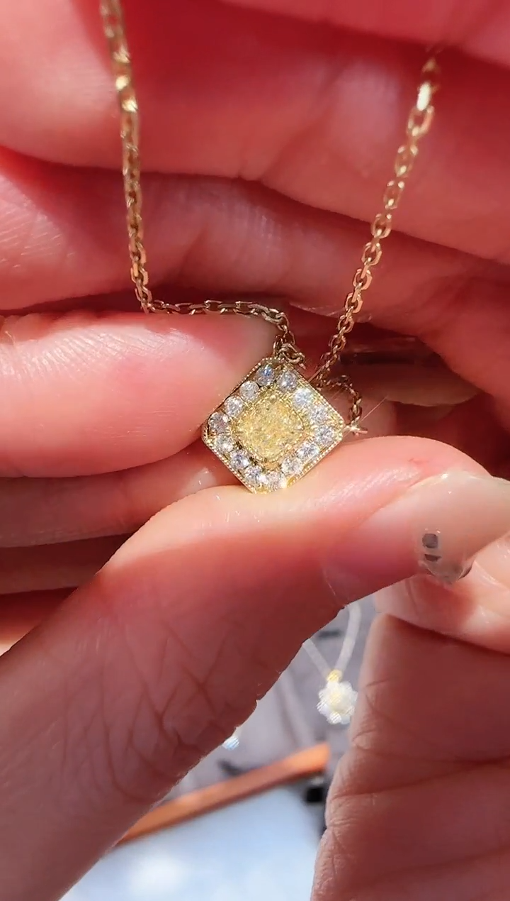 【闪购商品】钻石颈饰18K金镶嵌黄钻项链