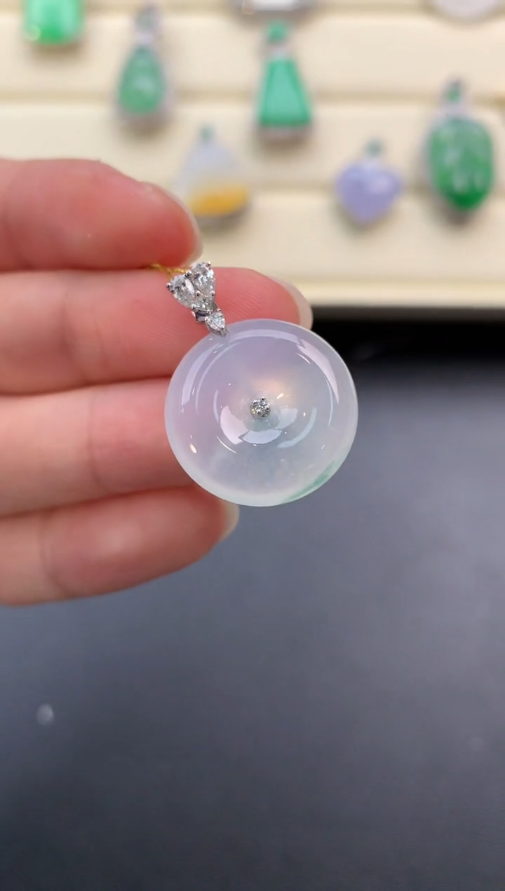 【闪购商品】翡翠颈饰18K金镶嵌W480