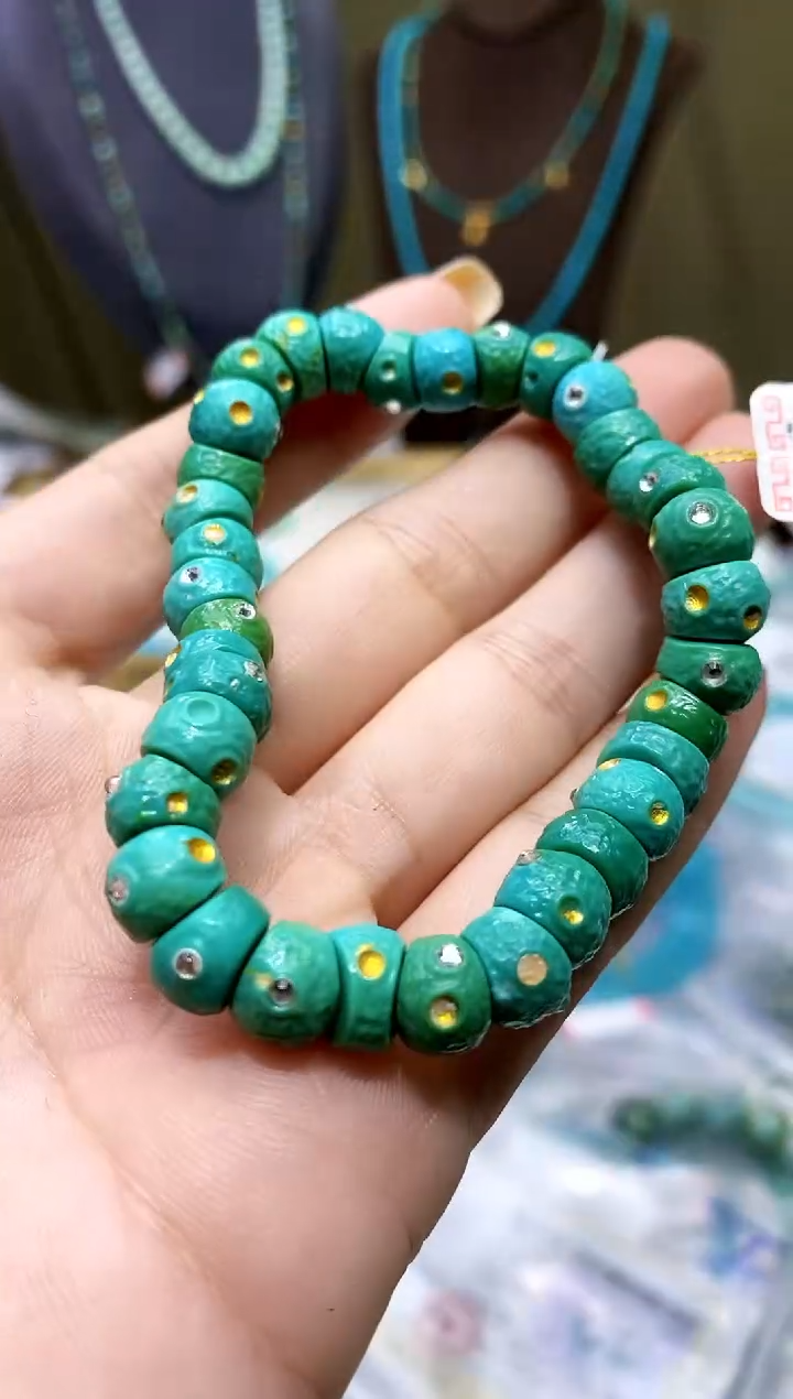 【闪购商品】绿松石未镶嵌手串850