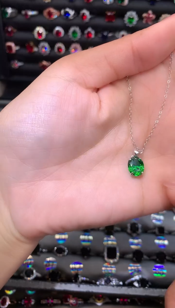 【闪购商品】透辉石吊坠银S925镶嵌810