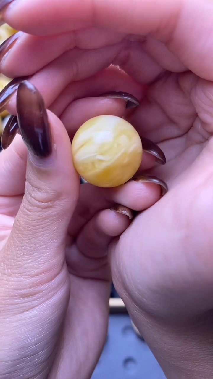 【闪购商品】琥珀裸石未镶嵌蜜蜡94