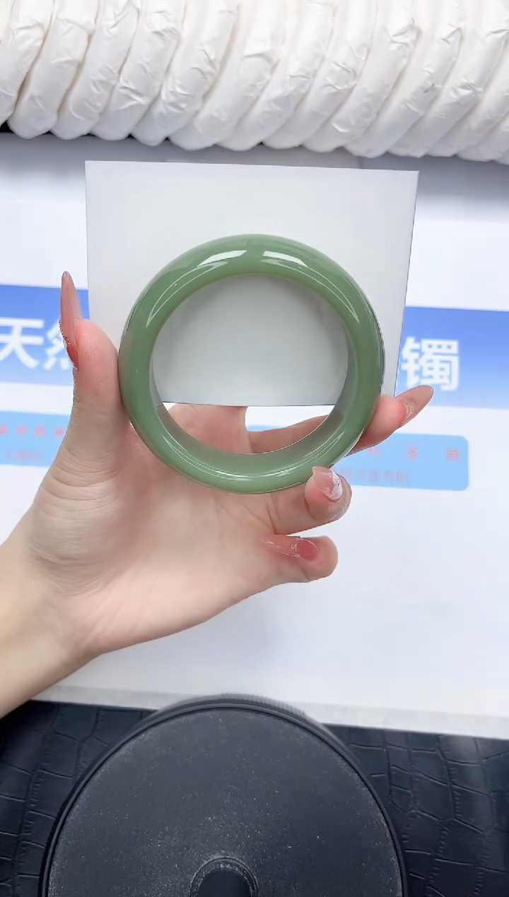 石英质玉手镯未镶嵌27-55