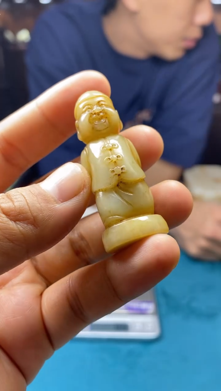 和田玉未镶嵌颈饰1