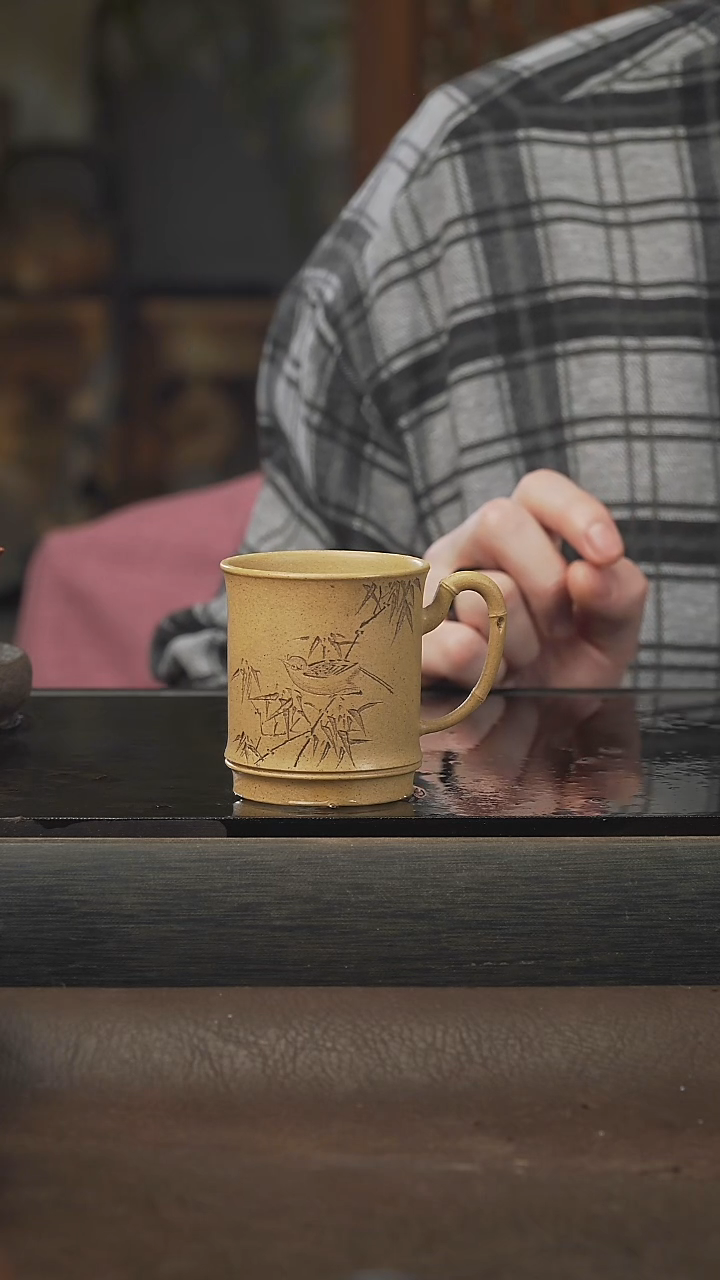 茶壶紫砂带把主人杯，