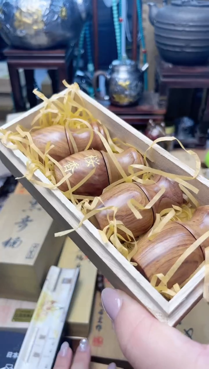 瓷片XX炎美杂货铺质量保证