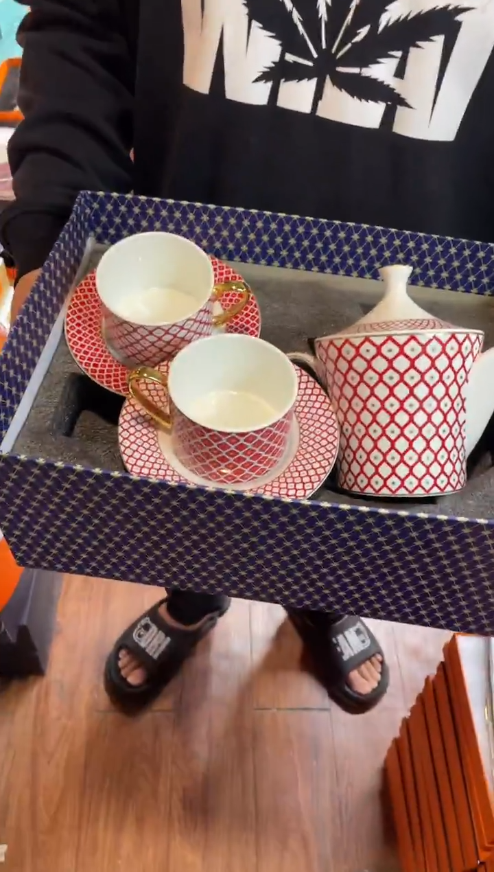 杯鸿辉家品牌瓷器，京东包邮！