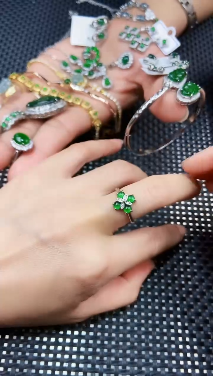 【闪购商品】翡翠戒指未镶嵌111111111