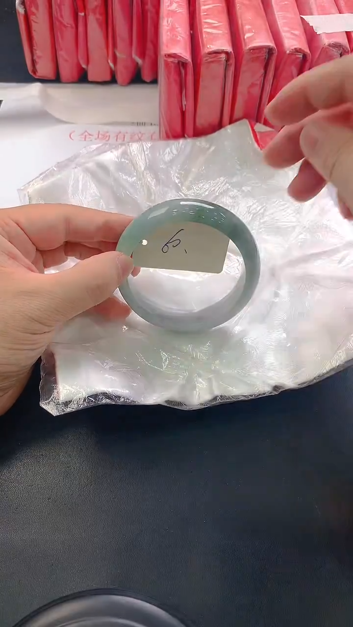未镶嵌手镯翡翠35