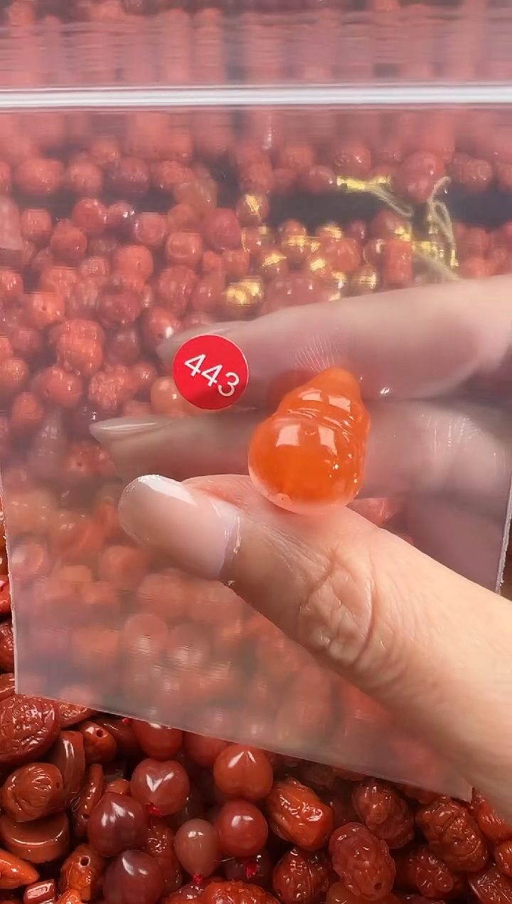 颈饰未镶嵌南红玛瑙1