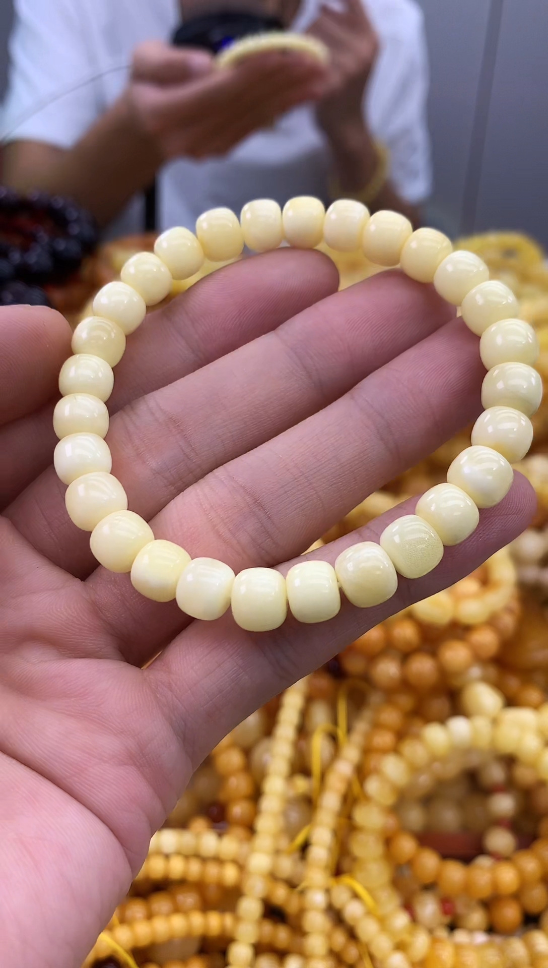 裸石蜜蜡未镶嵌手串