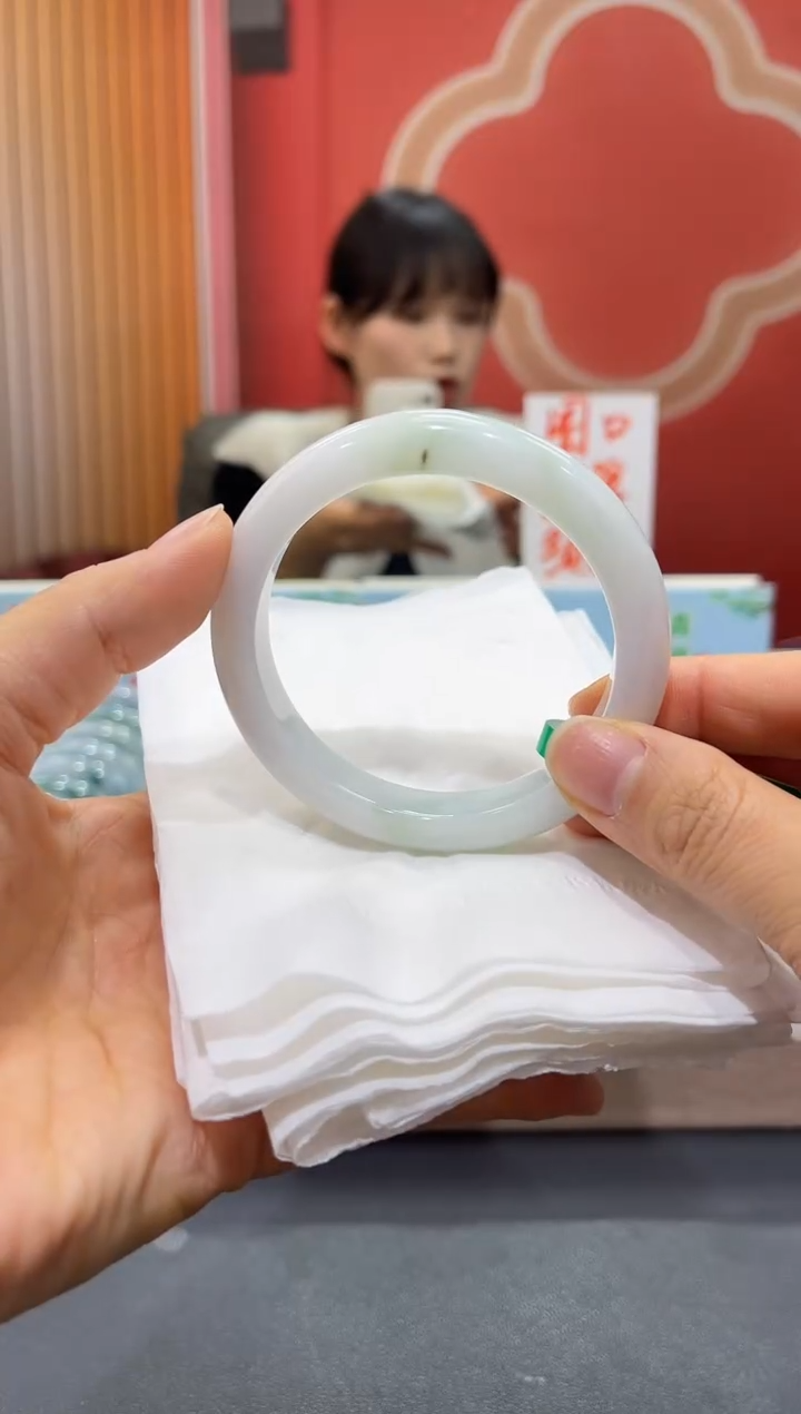 【闪购商品】翡翠手镯未镶嵌00006302