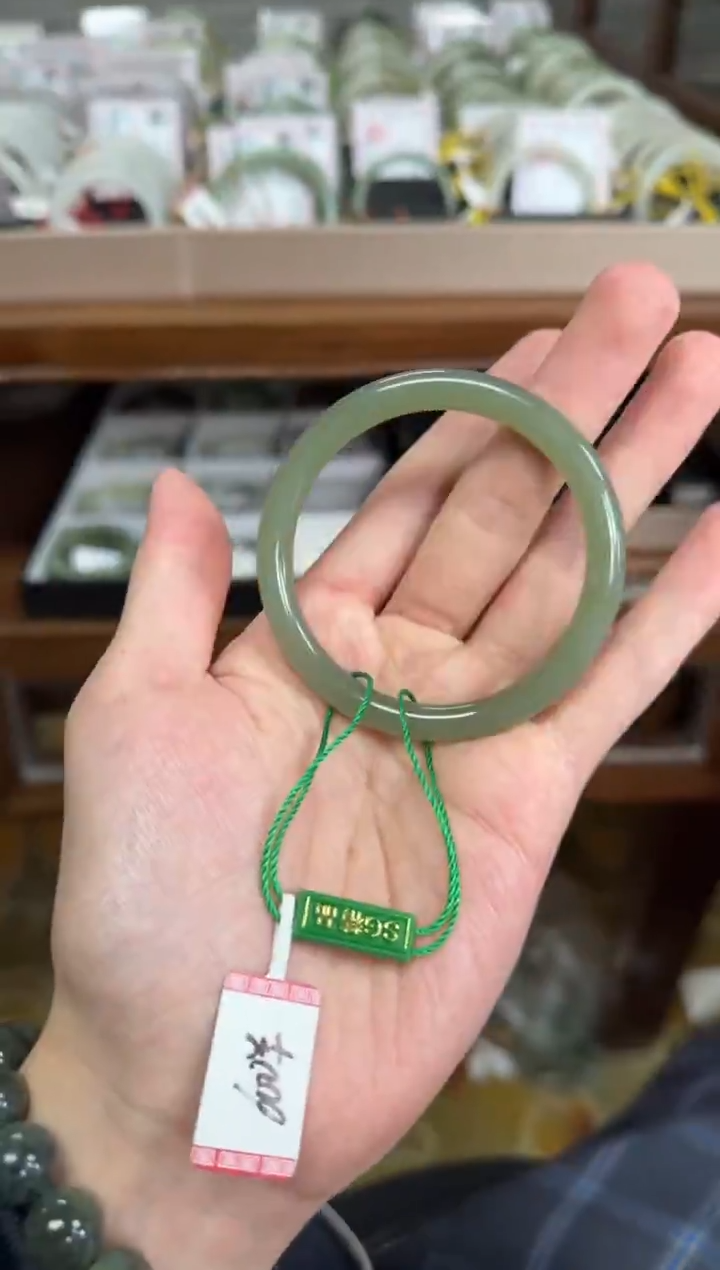 未镶嵌手镯和田玉54