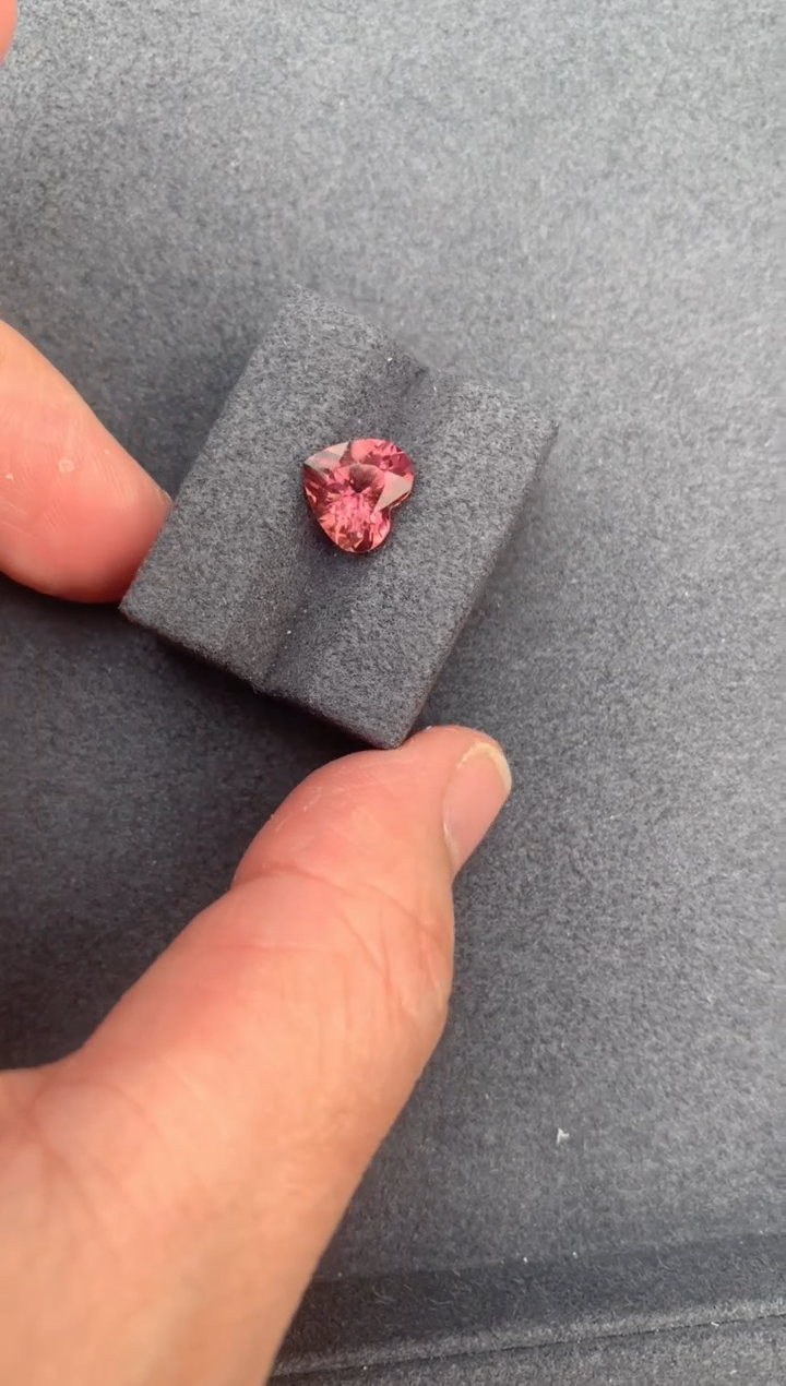 【闪购商品】碧玺裸石未镶嵌2.3ct粉碧玺