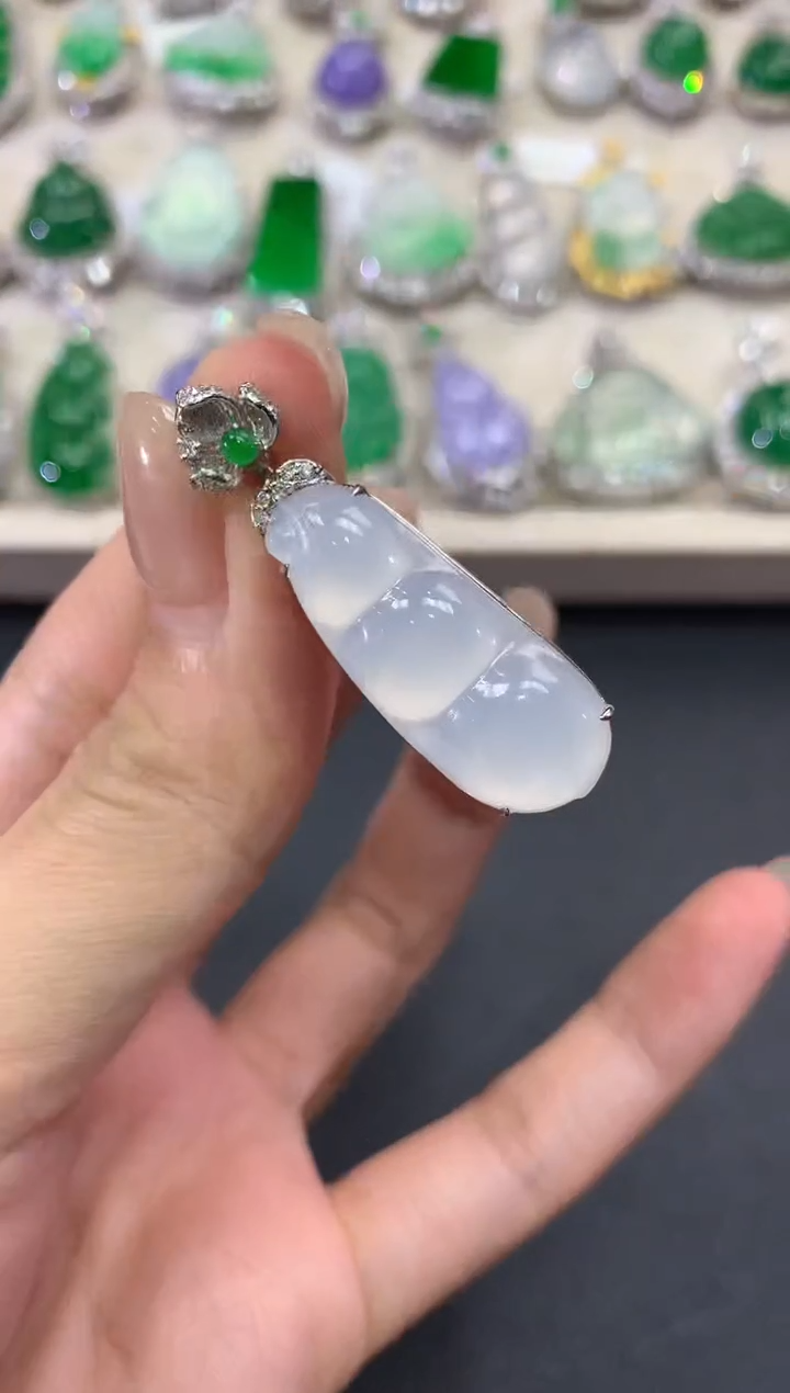 【闪购商品】翡翠吊坠(不含链)18K金镶嵌q217      