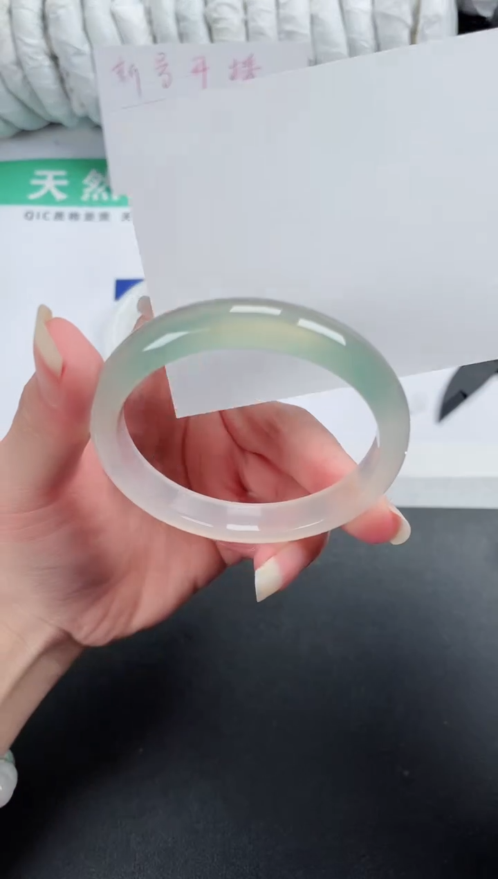 【闪购商品】石英质玉手镯未镶嵌204-54