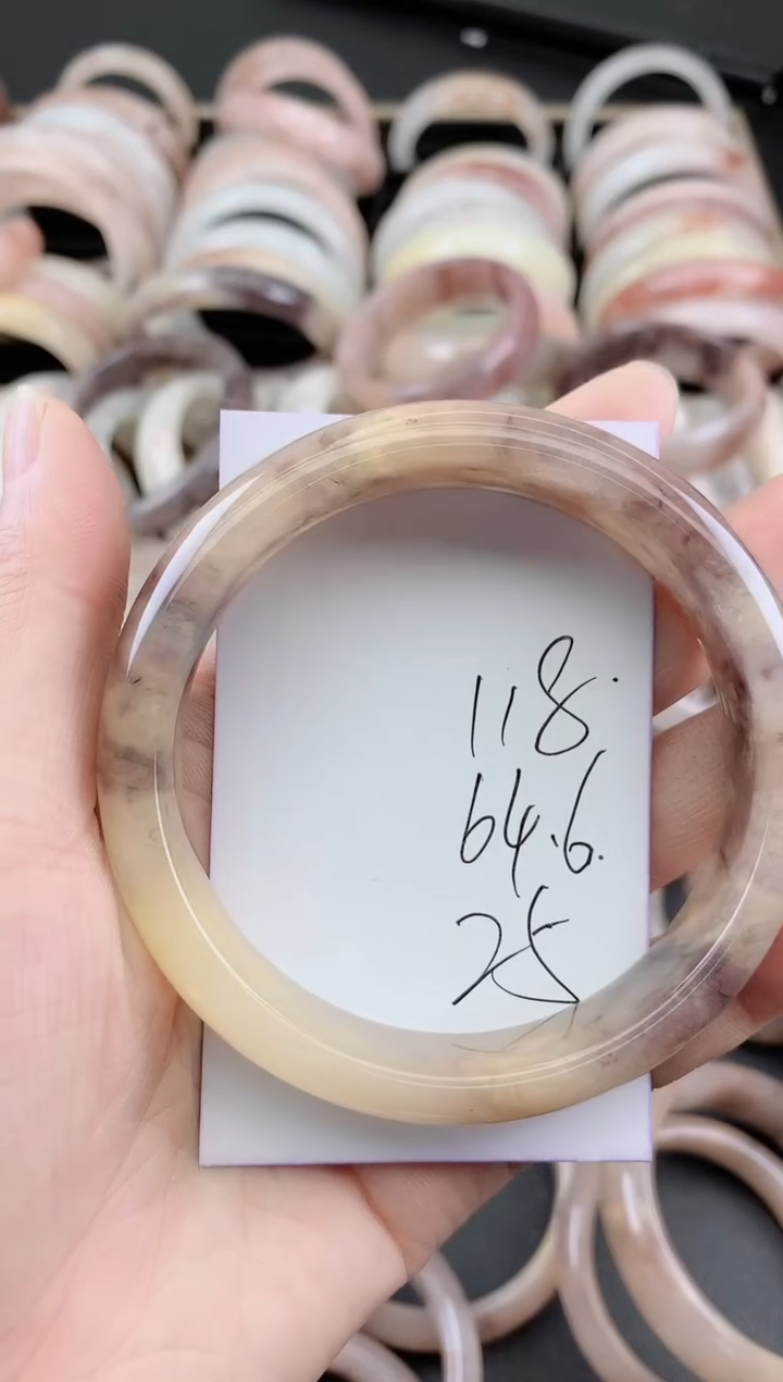 未镶嵌手镯石英质玉（金丝玉）118