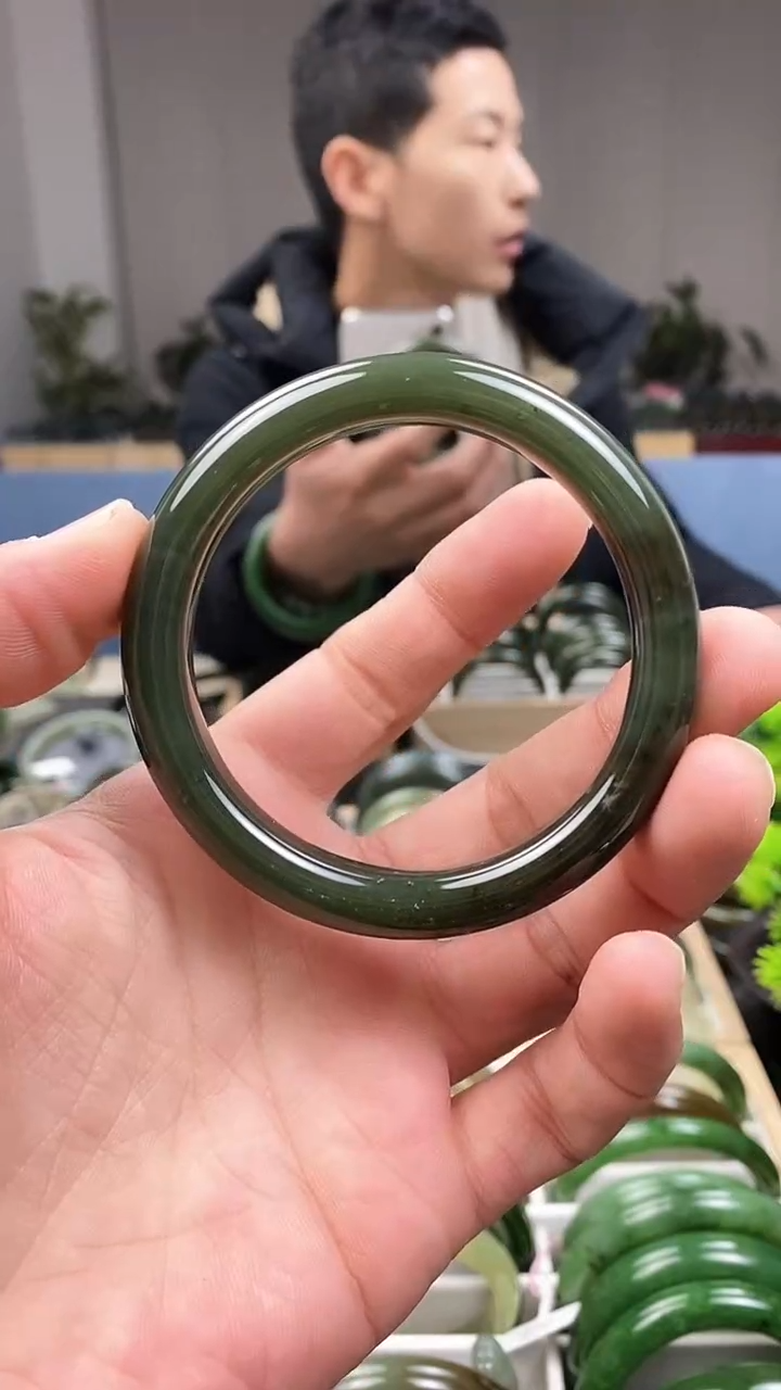【闪购商品】和田玉手镯未镶嵌57.8