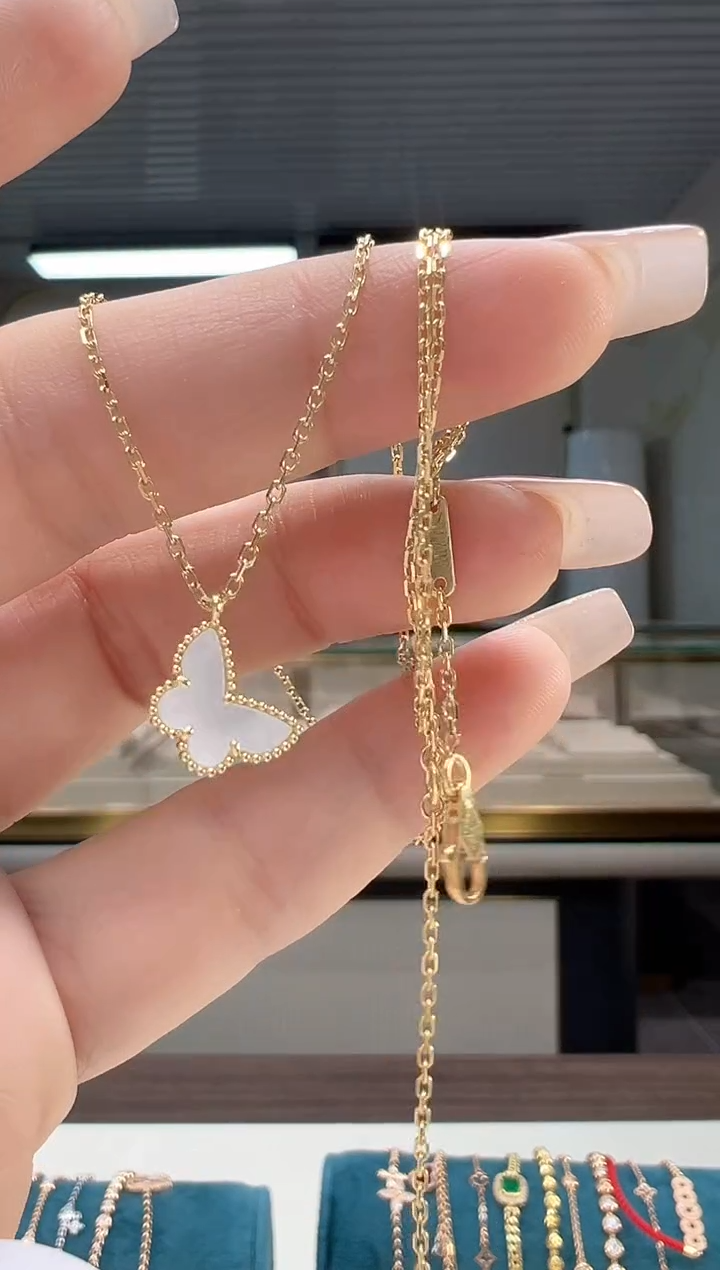 【闪购商品】贝壳（贝母）项链18K金镶嵌白蝴蝶项链K黄