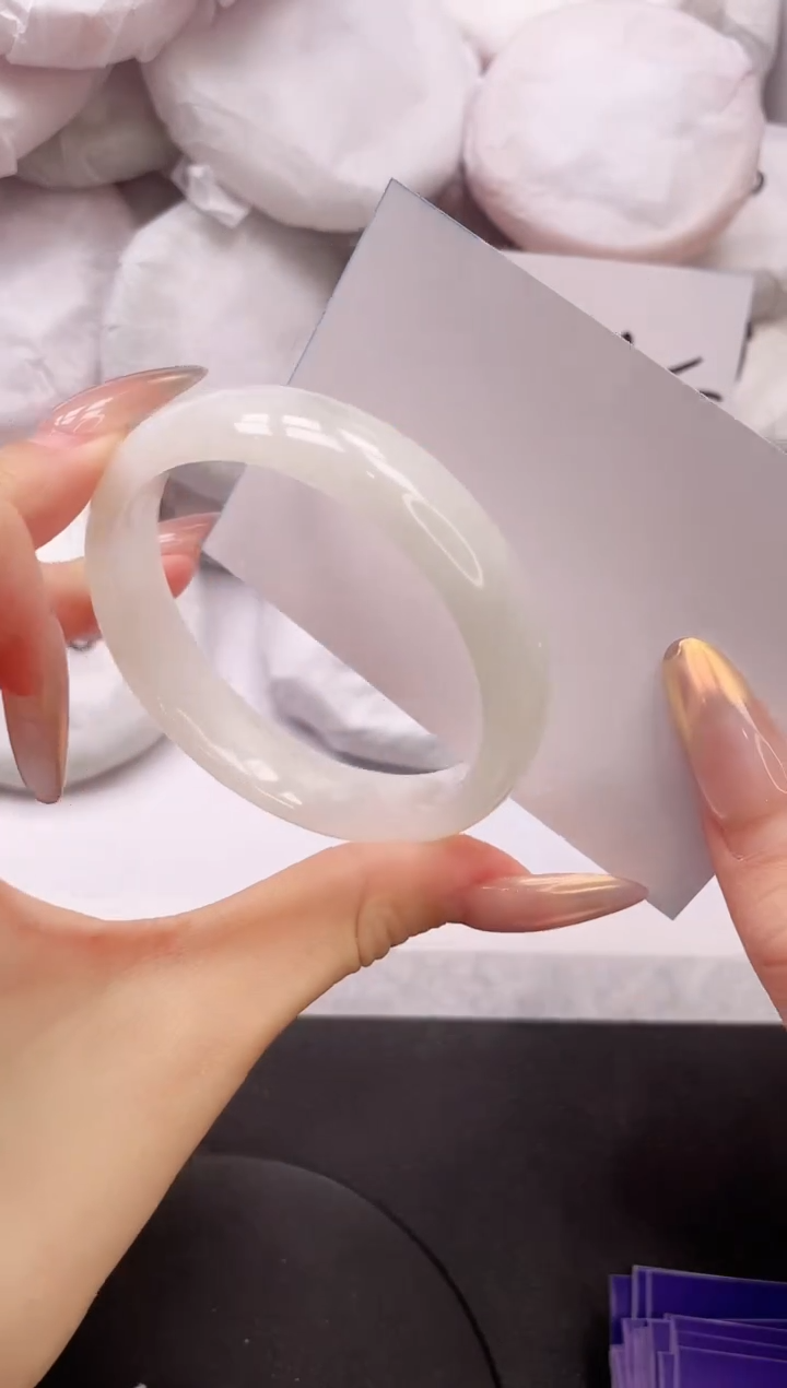 【闪购商品】和田玉手镯未镶嵌6K385-56