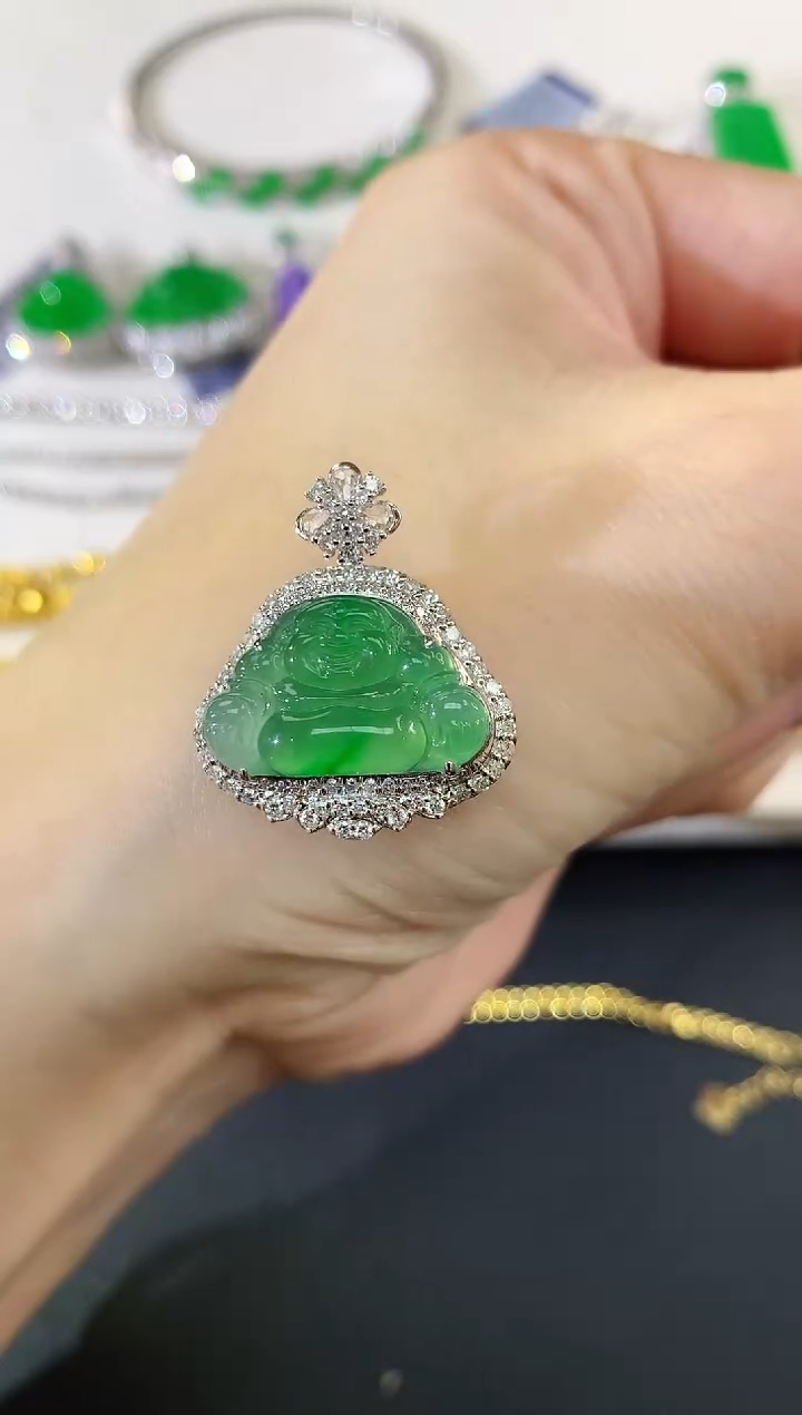 吊坠(不含链)18K金镶嵌翡翠100佛公|13800
