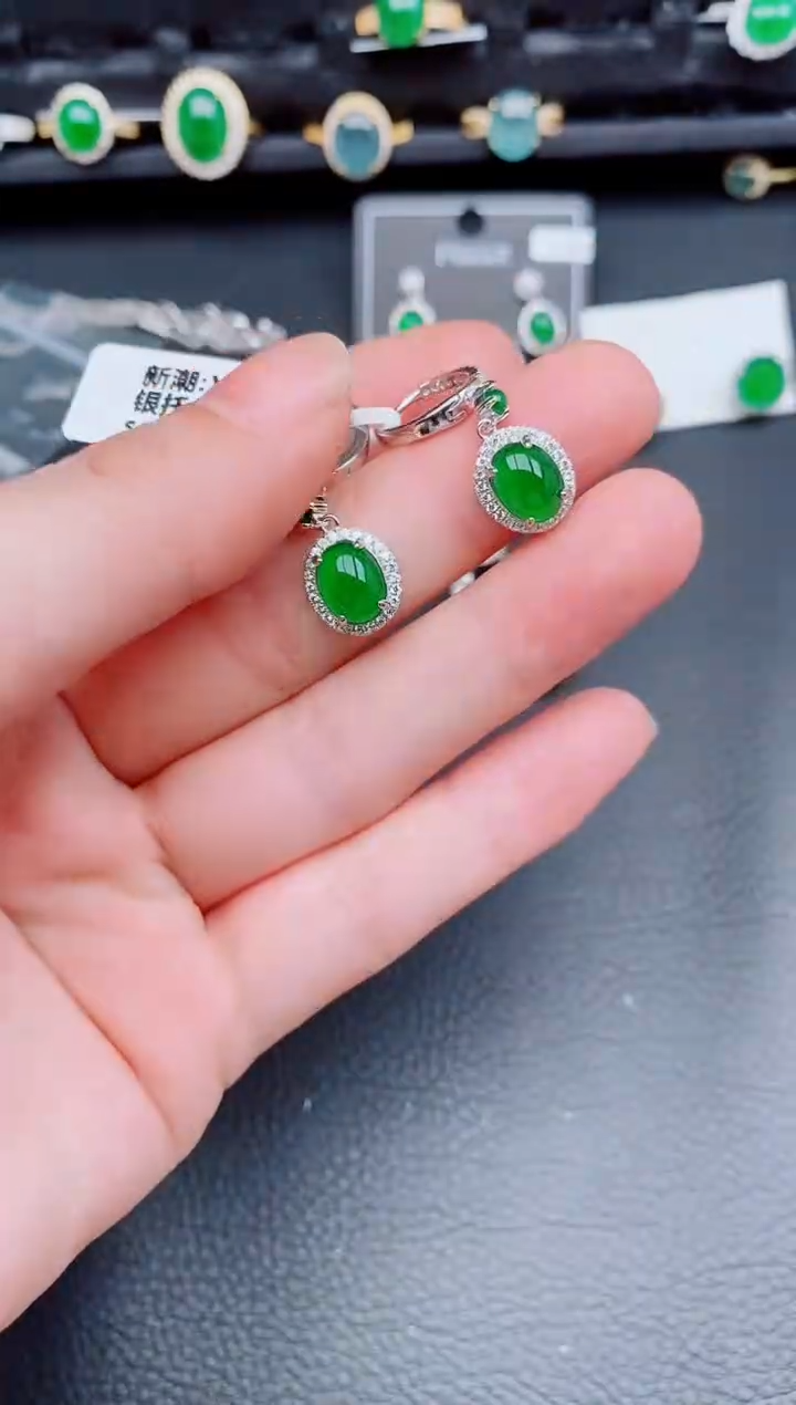 【闪购商品】翡翠耳饰银S925镶嵌天然a货翡翠294