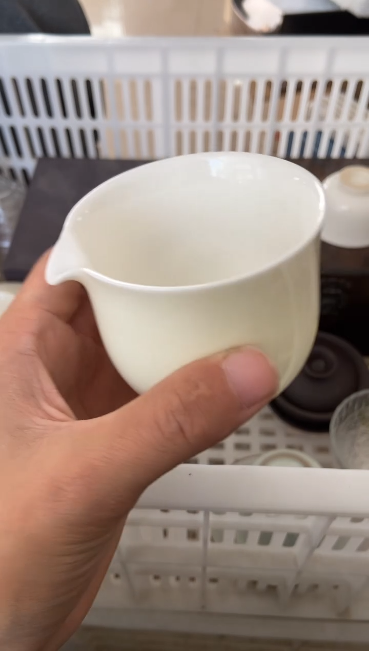 杯子瓷无运费险有瑕疵的摄影的产品有使用过的痕迹有点脏介意勿拍