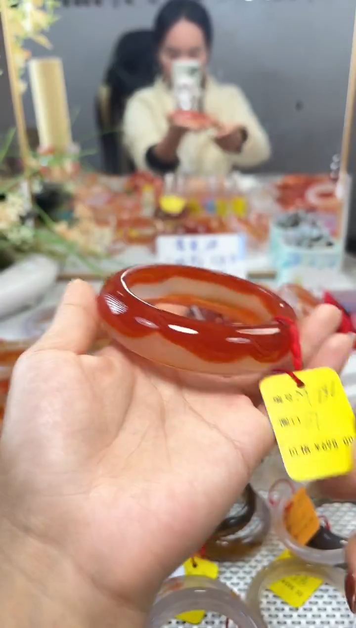 手镯玛瑙/玉髓未镶嵌少**动796