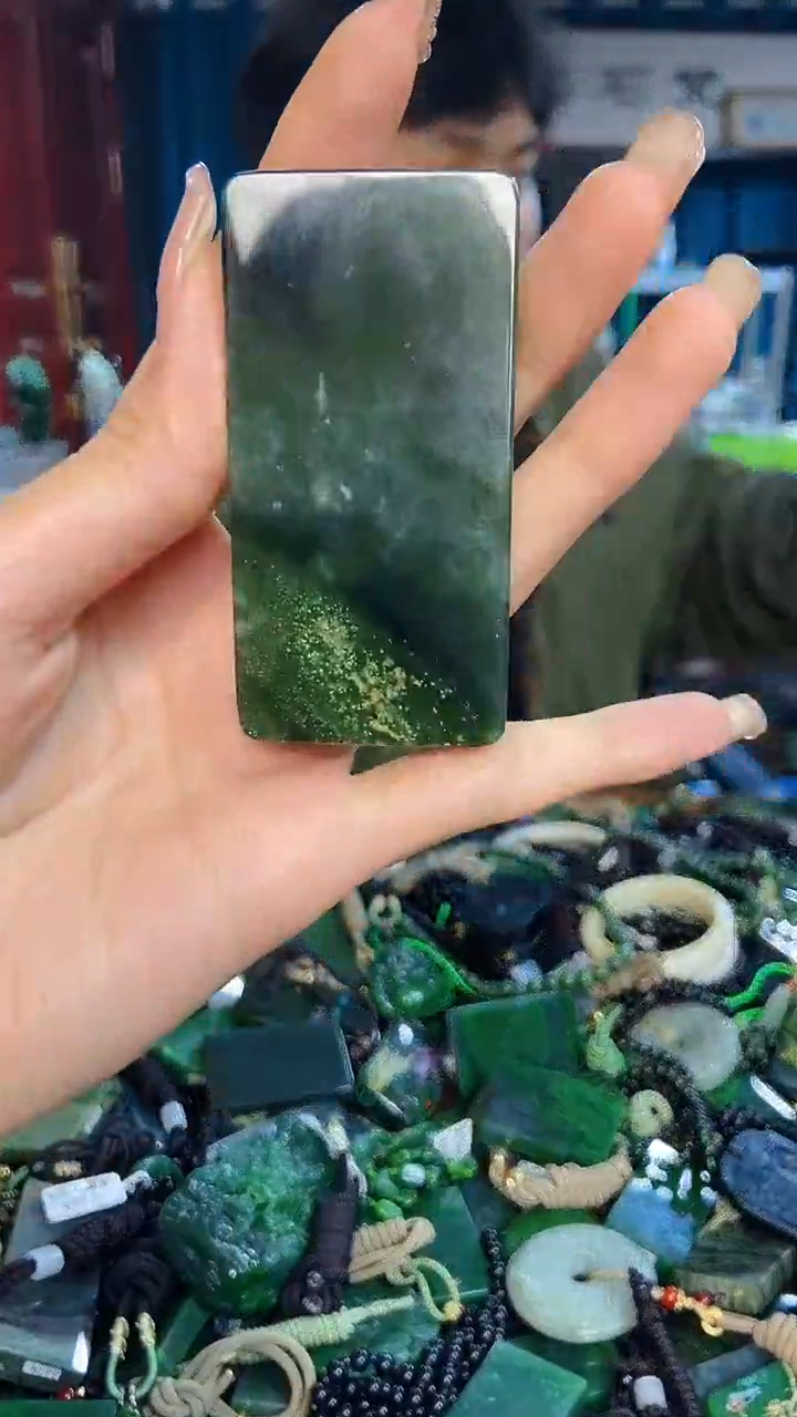 未镶嵌和田玉挂件1