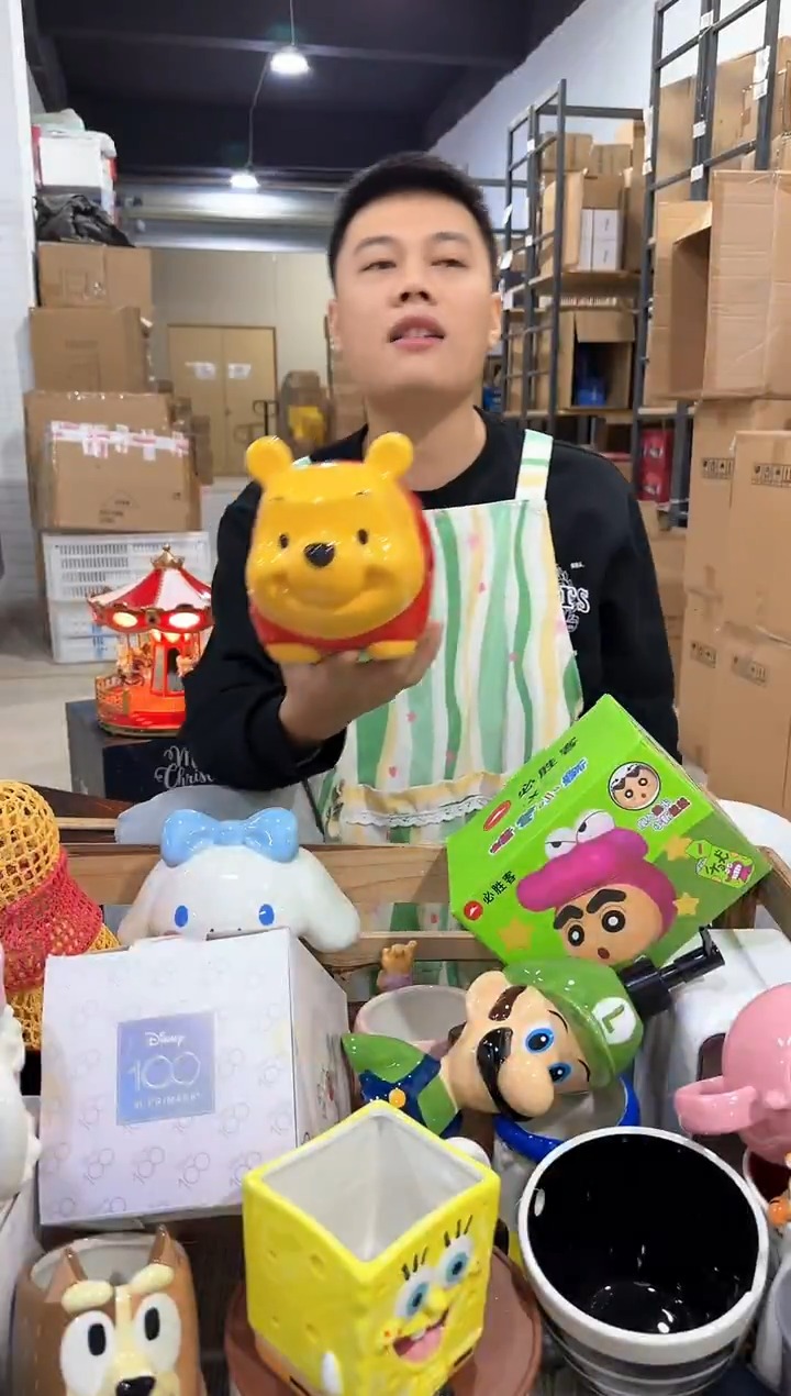 瓷片维尼猪猪钱罐