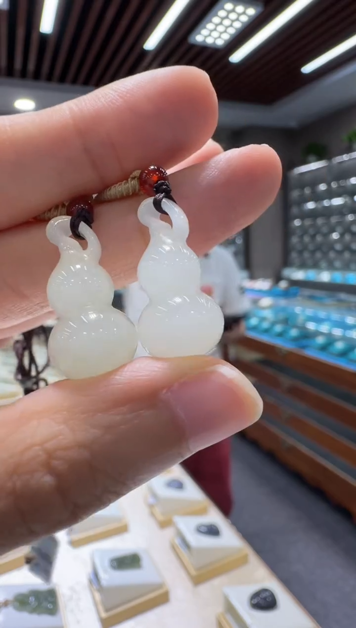 颈饰未镶嵌和田玉葫芦配绳多样性发一