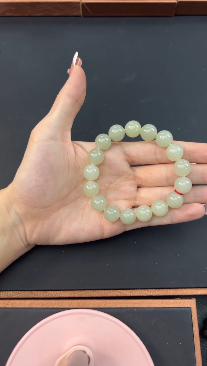 【闪购商品】和田玉手串未镶嵌且末微色差近矿卡12手串